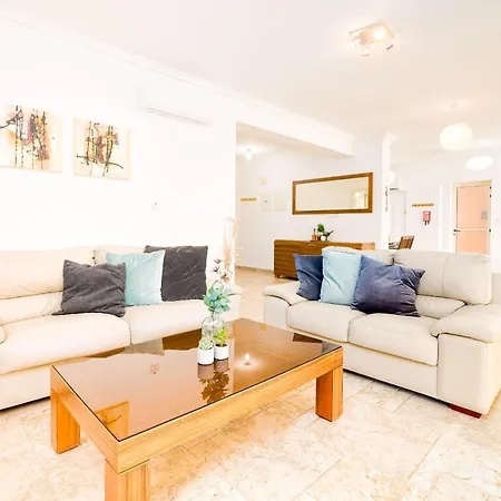 Villa Anassa Privat Pool Near *