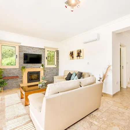 Villa Anassa Privat Pool Near Klorakas