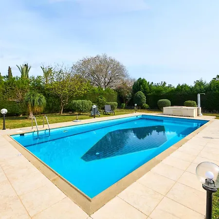 Anassa Private Pool Near