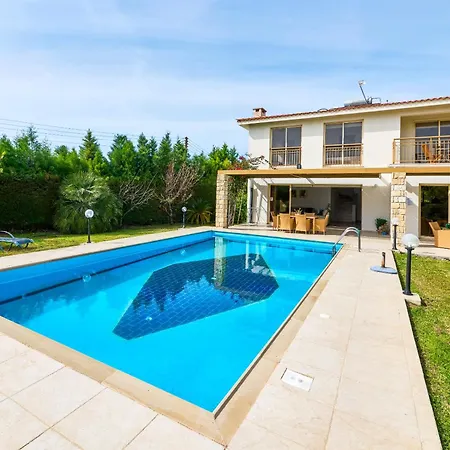 Anassa Privat Pool Near Klorakas