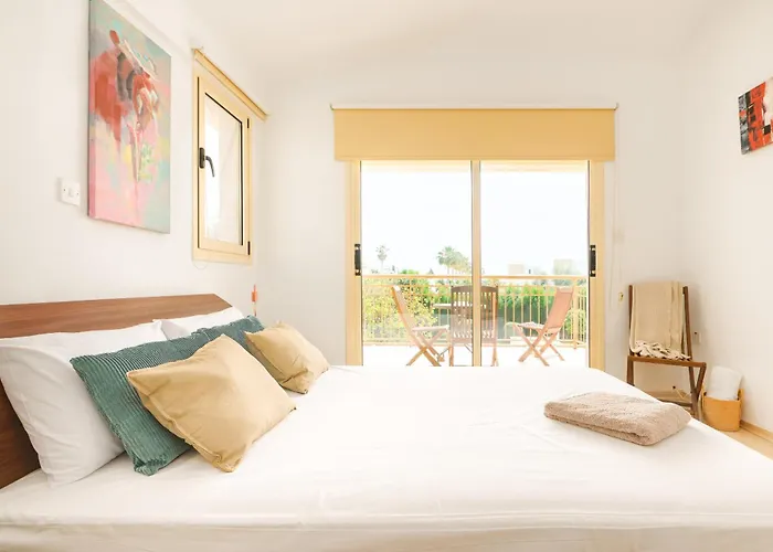 Anassa Private Pool Near *