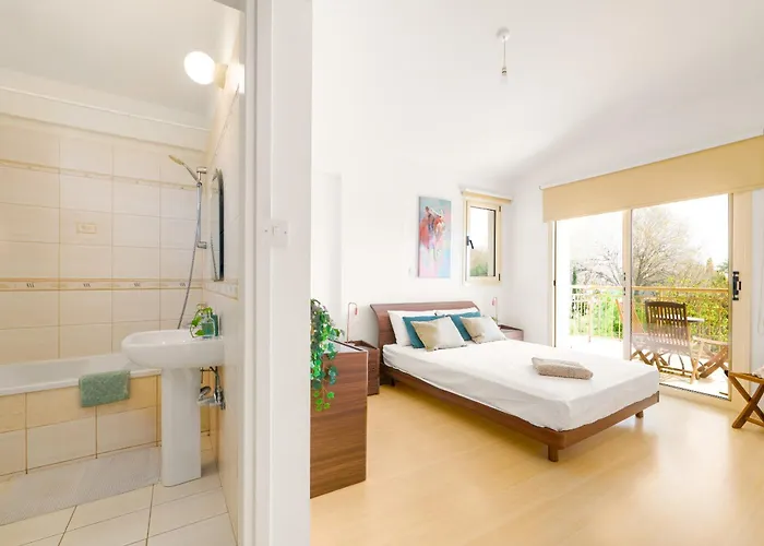 Anassa Private Pool Near