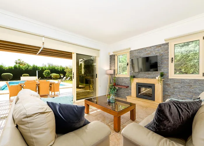 Anassa Private Pool Near Vila