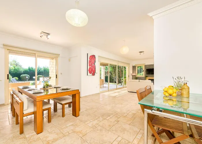 Vila Anassa Private Pool Near